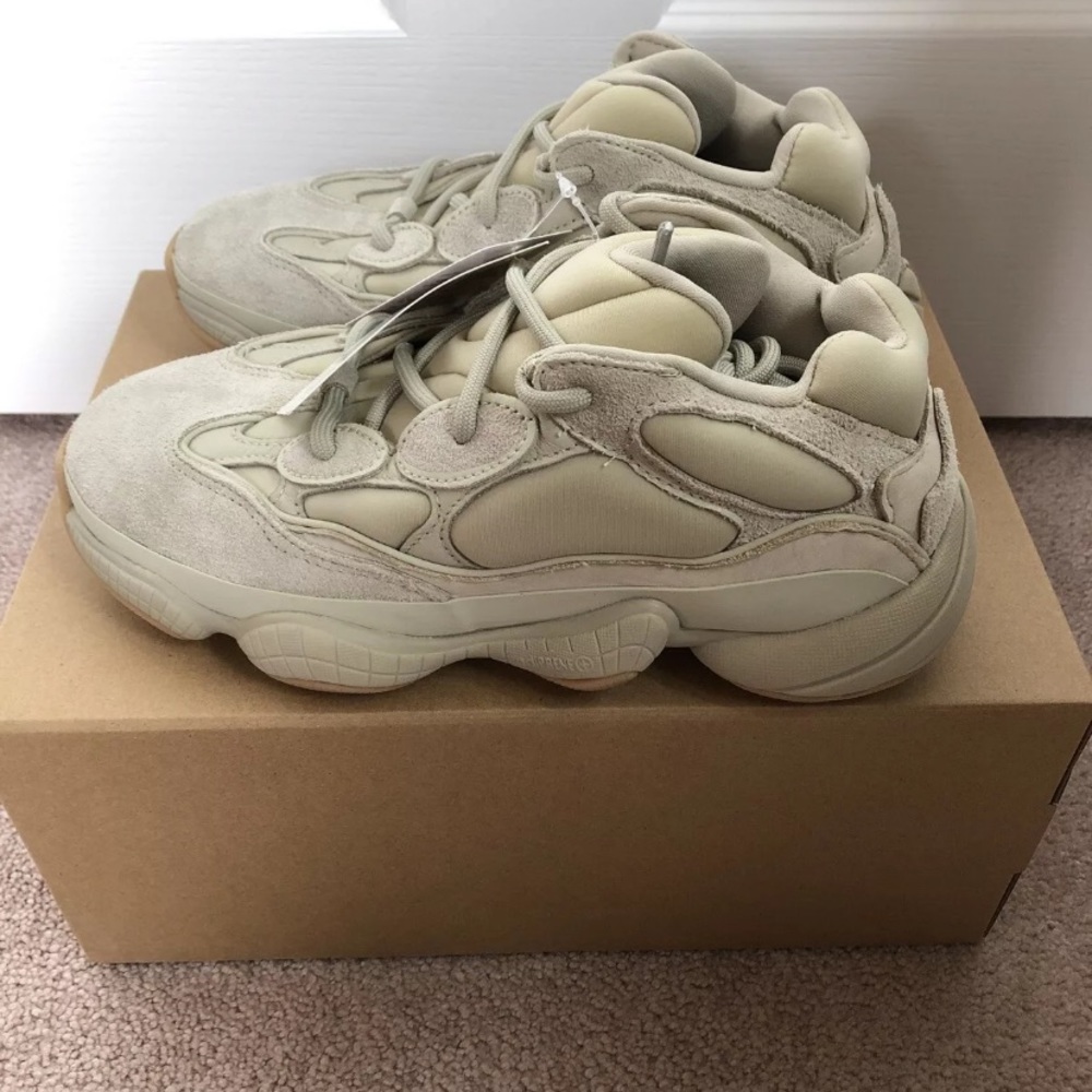 Yeezy boost 500 “STONE” size 6